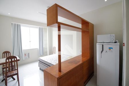 Sala de apartamento para alugar com 1 quarto, 30m² em Botafogo, Rio de Janeiro