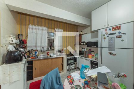 Casa à venda com 200m², 2 quartos e 2 vagasCozinha