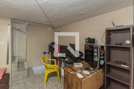 Casa à venda com 200m², 2 quartos e 2 vagasQuarto de Serviço