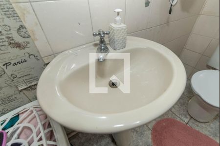 Casa à venda com 200m², 2 quartos e 2 vagasBanheiro