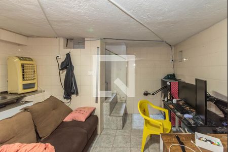 Casa à venda com 200m², 2 quartos e 2 vagasQuarto de Serviço