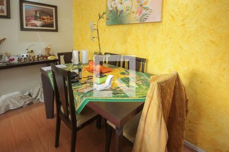 Apartamento à venda com 64m², 2 quartos e 1 vagaSala de Jantar