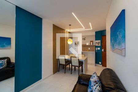 Sala de apartamento para alugar com 2 quartos, 64m² em Guilhermina, Praia Grande