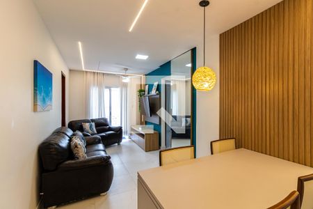 Sala de apartamento para alugar com 2 quartos, 60m² em Guilhermina, Praia Grande