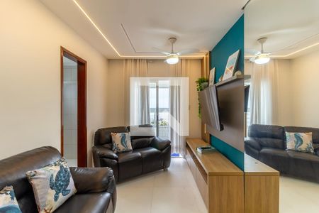 Sala de apartamento para alugar com 2 quartos, 64m² em Guilhermina, Praia Grande