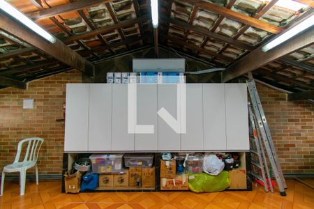 Casa à venda com 189m², 4 quartos e 2 vagas Casa à venda com 189m², 4 quartos e 2 vagasSótão