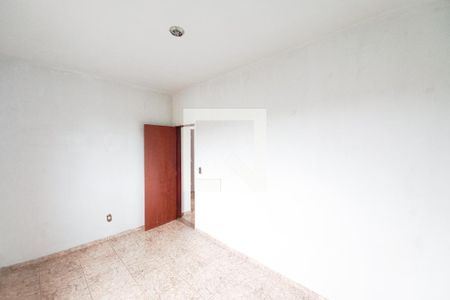 Quarto 2 de casa à venda com 3 quartos, 560m² em Glória, Belo Horizonte