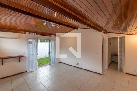 Sala/Cozinha de casa de condomínio para alugar com 1 quarto, 45m² em Bairro das Palmeiras, Campinas