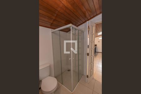 Banheiro  de casa de condomínio para alugar com 1 quarto, 45m² em Bairro das Palmeiras, Campinas