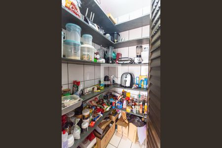 Casa à venda com 275m², 3 quartos e 3 vagas Casa à venda com 275m², 3 quartos e 3 vagasDespensa