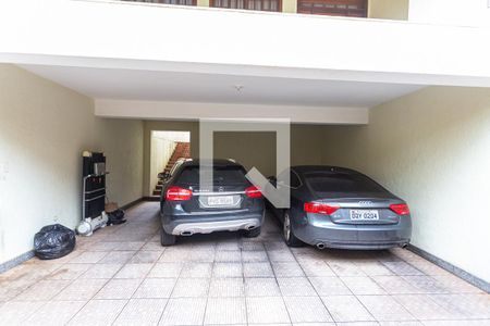 Casa à venda com 275m², 3 quartos e 3 vagas Casa à venda com 275m², 3 quartos e 3 vagasGaragem