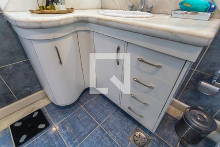 Casa à venda com 275m², 3 quartos e 3 vagas Casa à venda com 275m², 3 quartos e 3 vagasArmário do Banheiro da Suíte