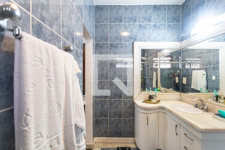 Casa à venda com 275m², 3 quartos e 3 vagas Casa à venda com 275m², 3 quartos e 3 vagasBanheiro da Suíte