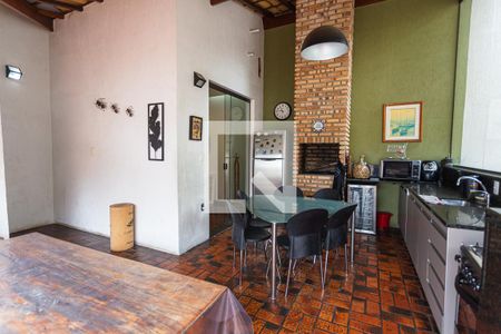 Casa à venda com 275m², 3 quartos e 3 vagas Casa à venda com 275m², 3 quartos e 3 vagasÁrea da Churrasqueira