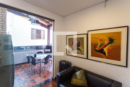 Casa à venda com 275m², 3 quartos e 3 vagas Casa à venda com 275m², 3 quartos e 3 vagasSala da Área da Churrasqueira