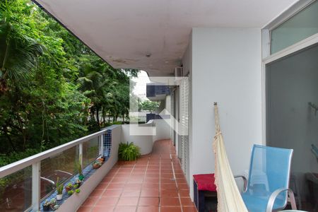 Varanda de apartamento para alugar com 3 quartos, 90m² em Balneario Guarujá, Guarujá