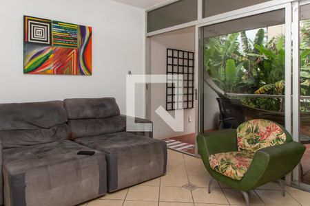Sala de apartamento para alugar com 3 quartos, 90m² em Balneario Guarujá, Guarujá
