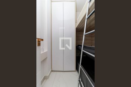 Apartamento à venda com 280m², 3 quartos e 4 vagasÁrea de Serviço - Quarto