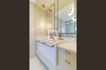 Apartamento à venda com 280m², 3 quartos e 4 vagasSuíte Principal - Banheiro