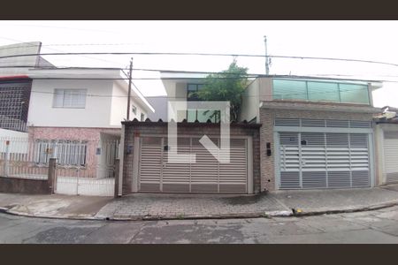 Casa à venda com 120m², 3 quartos e 2 vagas Casa à venda com 120m², 3 quartos e 2 vagasFachada