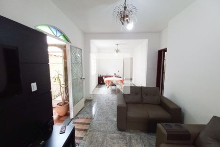 Sala de casa à venda com 3 quartos, 219m² em São João Batista, Belo Horizonte