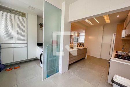 Apartamento para alugar com 151m², 3 quartos e 1 vagaÁrea de Serviço