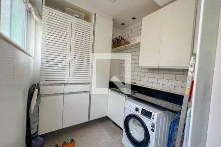 Apartamento para alugar com 151m², 3 quartos e 1 vagaÁrea de Serviço