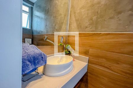 Apartamento para alugar com 151m², 3 quartos e 1 vagaLavabo