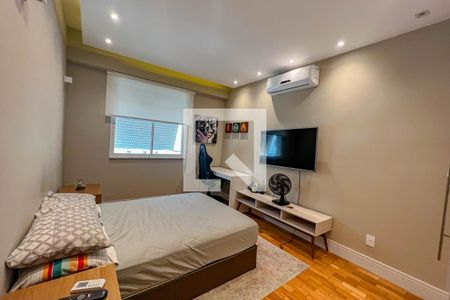 Apartamento para alugar com 151m², 3 quartos e 1 vagaQuarto 