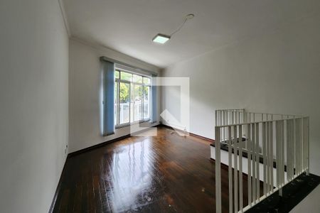 Sala de casa para alugar com 3 quartos, 198m² em Osvaldo Cruz, São Caetano do Sul