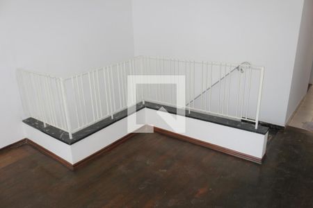 Sala de casa para alugar com 3 quartos, 198m² em Osvaldo Cruz, São Caetano do Sul