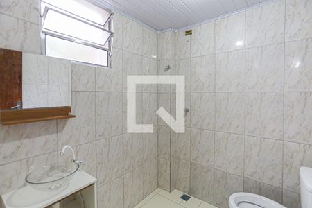 Banheiro de casa para alugar com 1 quarto, 35m² em Vila Menk, Osasco