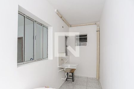 Área de Serviço de casa para alugar com 1 quarto, 35m² em Vila Menk, Osasco