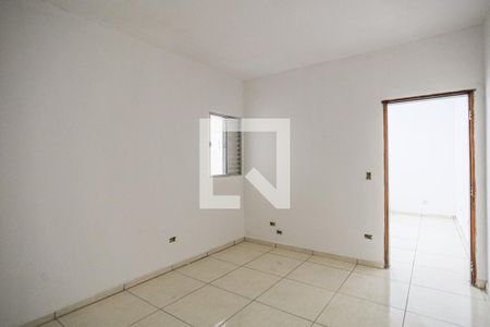 Quarto de casa para alugar com 1 quarto, 35m² em Vila Menk, Osasco