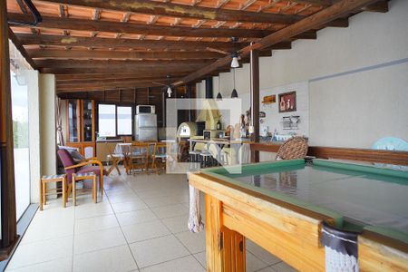 Casa à venda com 350m², 4 quartos e 4 vagasÁrea comum 