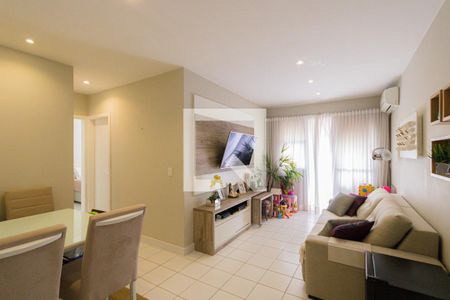 Sala de apartamento para alugar com 2 quartos, 70m² em Anil, Rio de Janeiro