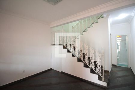 Sala de casa à venda com 2 quartos, 94m² em Serrano, Belo Horizonte