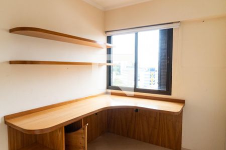 Apartamento à venda com 101m², 3 quartos e 2 vagasQuarto 2