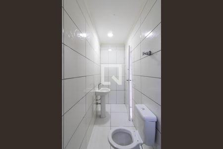 Banheiro de casa para alugar com 1 quarto, 35m² em Jardim Monte Carmelo, Guarulhos