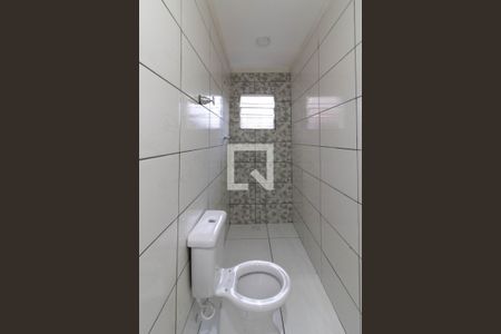 Banheiro de casa para alugar com 1 quarto, 35m² em Jardim Monte Carmelo, Guarulhos