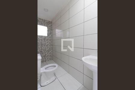 Banheiro de casa para alugar com 1 quarto, 35m² em Jardim Monte Carmelo, Guarulhos