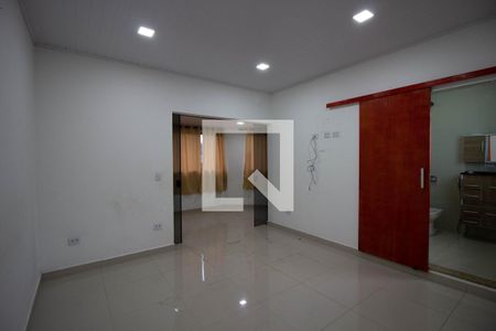 Casa para alugar com 130m², 3 quartos e 3 vagas Casa para alugar com 130m², 3 quartos e 3 vagasSuite