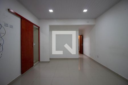 Casa para alugar com 130m², 3 quartos e 3 vagas Casa para alugar com 130m², 3 quartos e 3 vagasSuite