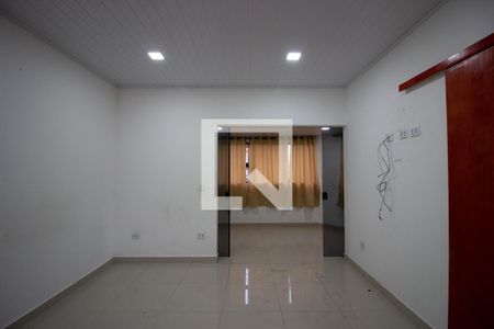 Casa para alugar com 130m², 3 quartos e 3 vagas Casa para alugar com 130m², 3 quartos e 3 vagasSuite