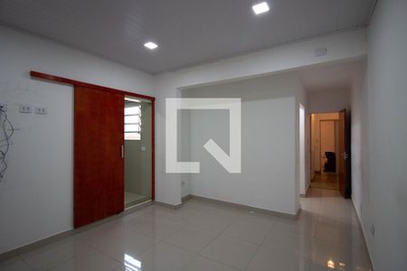 Casa para alugar com 130m², 3 quartos e 3 vagas Casa para alugar com 130m², 3 quartos e 3 vagasSuite