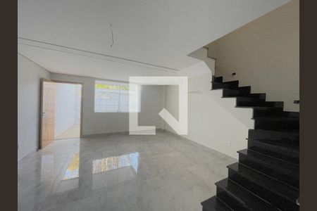 sala de casa à venda com 3 quartos, 106m² em Itapoã, Belo Horizonte