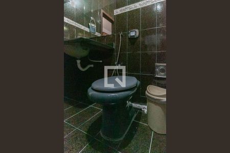 Casa à venda com 350m², 3 quartos e 3 vagasBanheiro da Suíte