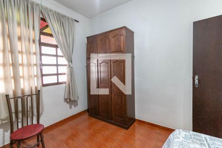 Casa à venda com 350m², 3 quartos e 3 vagasQuarto 2