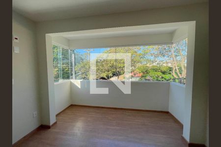 Casa à venda com 185m², 3 quartos e 2 vagasQuarto 1
