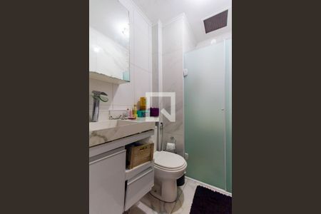 Banheiro de apartamento para alugar com 3 quartos, 64m² em Vila Ema, São Paulo